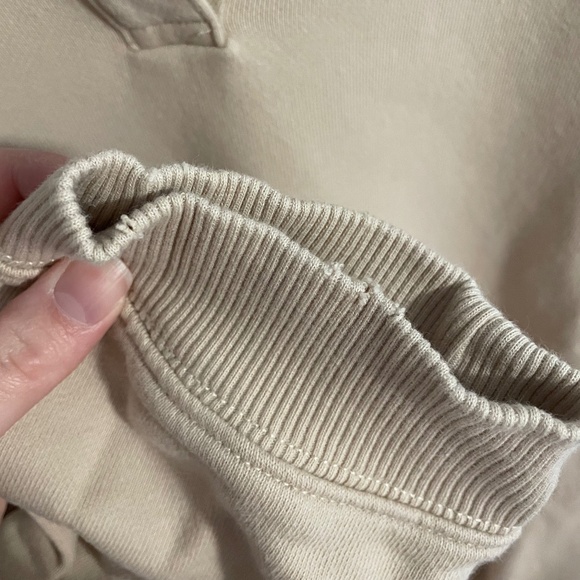 Aerie distressed collared crewneck sweatshirt - Picture 4 of 9